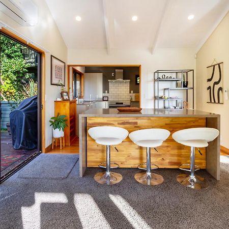 Sherwood Lodge 4-Bedroom Holiday Home With Spectacular Views Christchurch Exterior photo