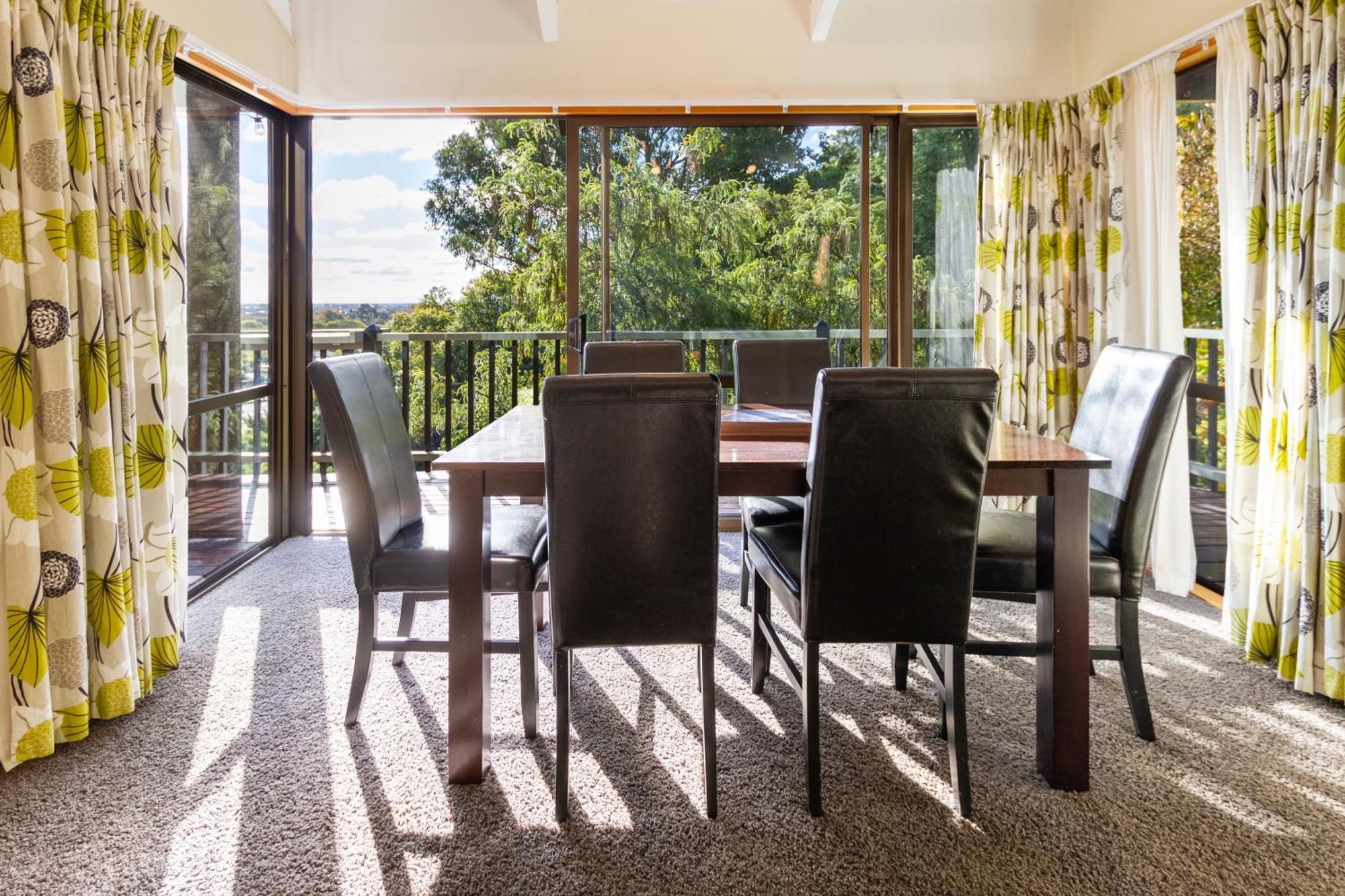 Sherwood Lodge 4-Bedroom Holiday Home With Spectacular Views Christchurch Exterior photo